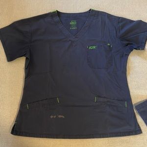 Iguana Med women’s size small scrub set